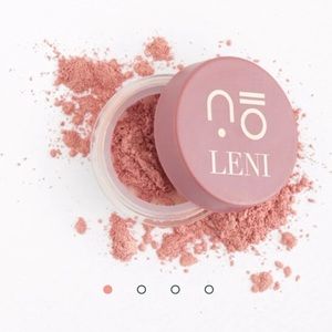 Leni Loose Pigment Eyeshadow